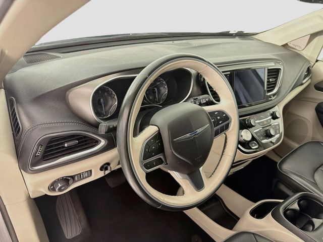 2019 Chrysler Pacifica Limited FWD - 23079579 - 8