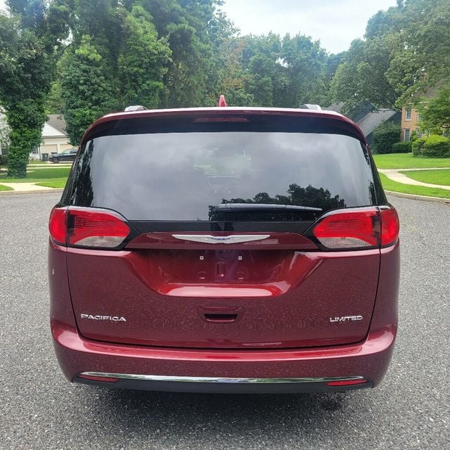 2019 Chrysler Pacifica Limited FWD - 22544537 - 3