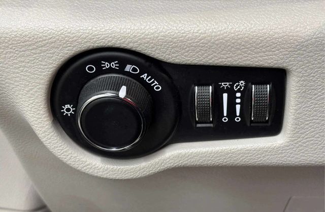 2019 Chrysler Pacifica LX FWD - 23055249 - 25