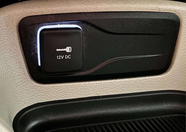 2019 Chrysler Pacifica LX FWD - 23055249 - 31