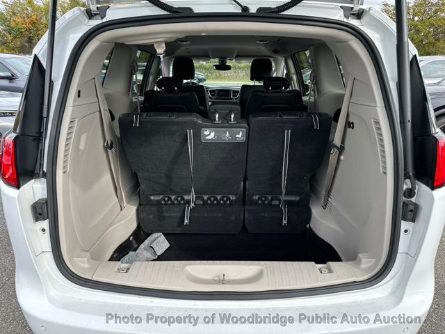 2019 Chrysler Pacifica Touring L - 22940868 - 12