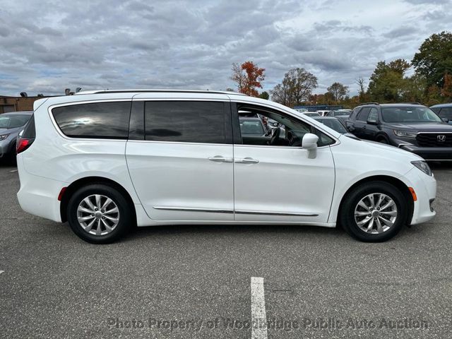 2019 Chrysler Pacifica Touring L - 22940868 - 2