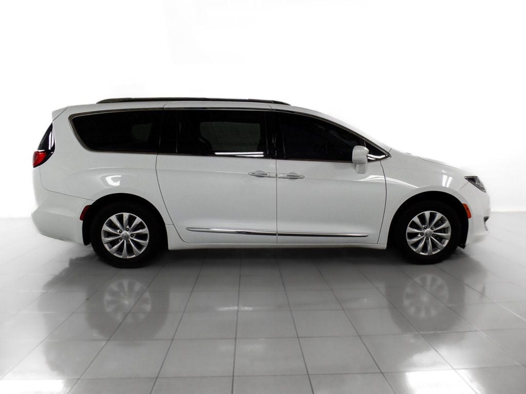 2019 Chrysler Pacifica TOURING L - 22583030 - 6