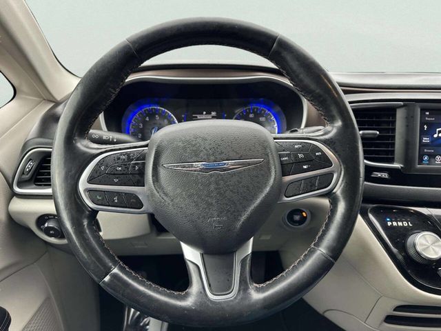 2019 Chrysler Pacifica Touring L 35th Anniversary FWD - 22968924 - 22