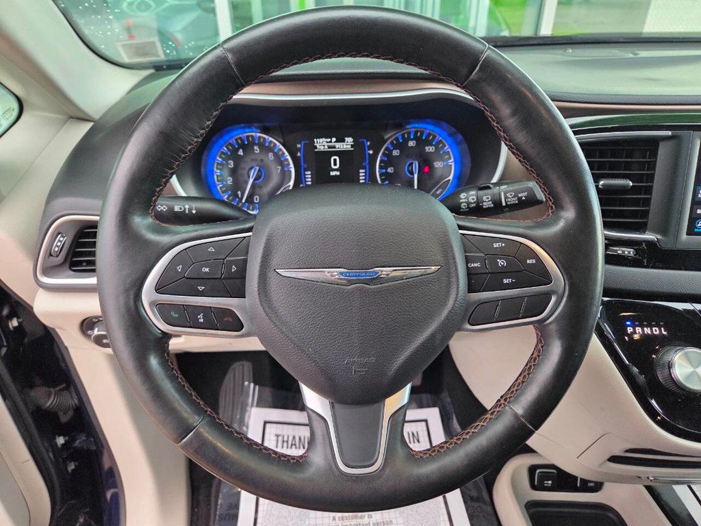 2019 Chrysler Pacifica Touring L photo 26