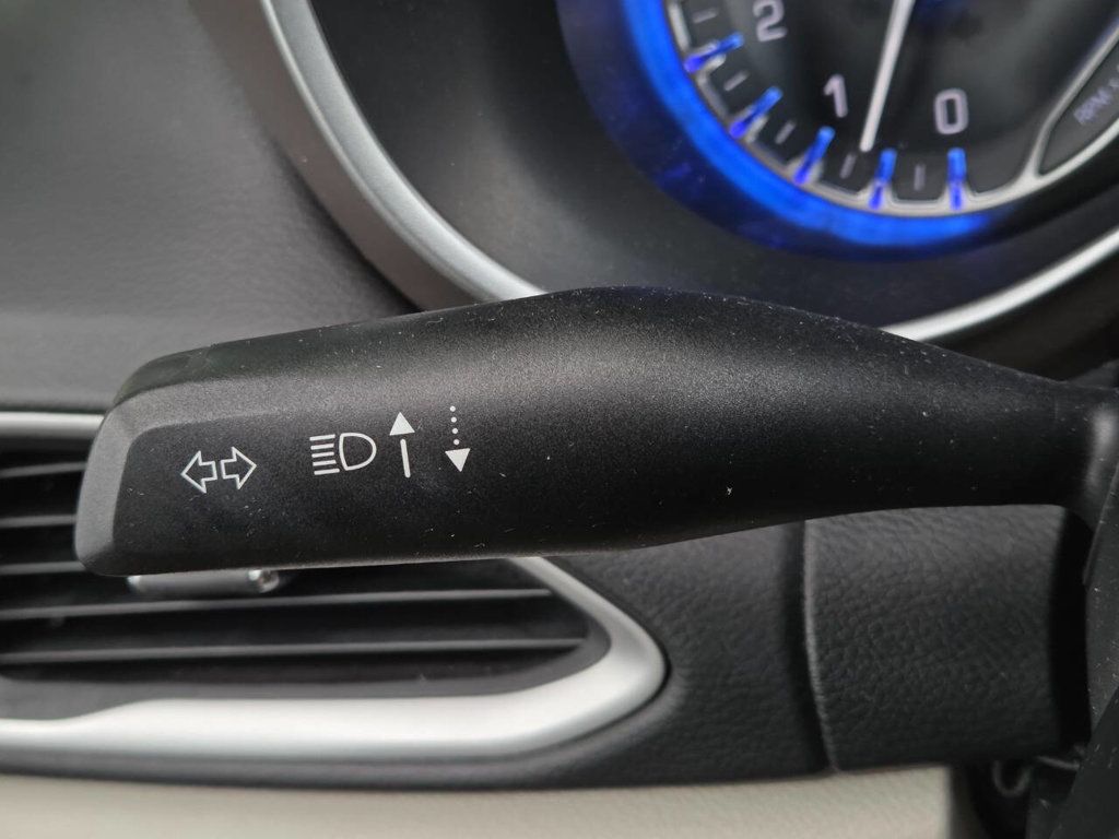 2019 Chrysler Pacifica Touring L photo 29