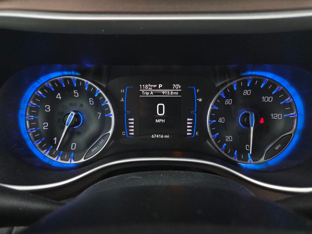 2019 Chrysler Pacifica Touring L photo 31