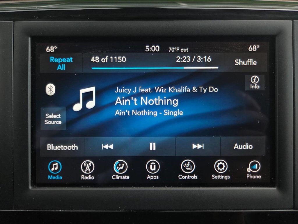 2019 Chrysler Pacifica Touring L photo 33