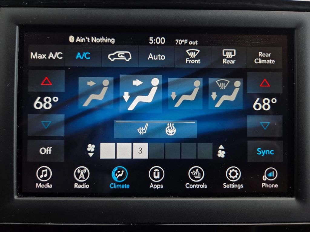2019 Chrysler Pacifica Touring L photo 34