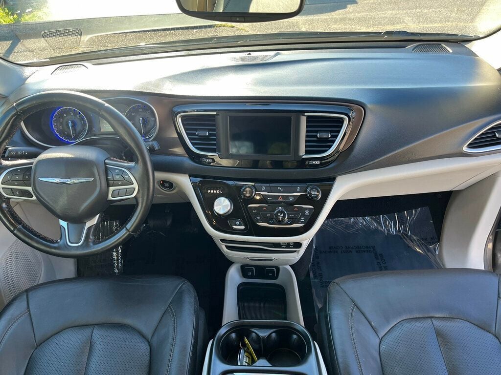 2019 Chrysler Pacifica Touring L FWD - 22667850 - 14