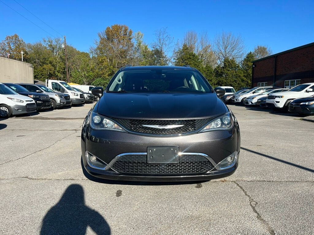 2019 Chrysler Pacifica Touring L FWD - 22667850 - 1