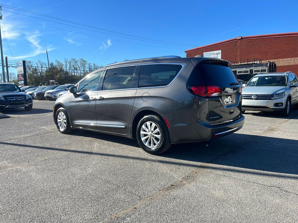 2019 Chrysler Pacifica Touring L FWD - 22667850 - 2