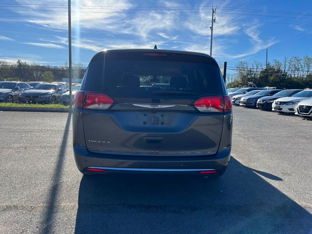 2019 Chrysler Pacifica Touring L FWD - 22667850 - 6