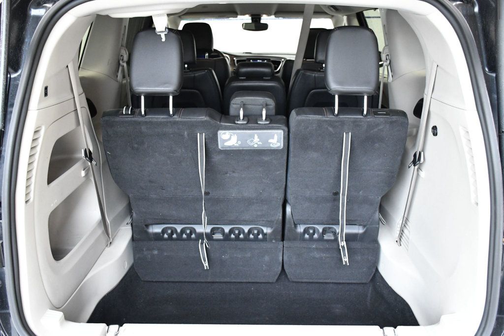 2019 Chrysler Pacifica Touring L FWD - 23011533 - 12