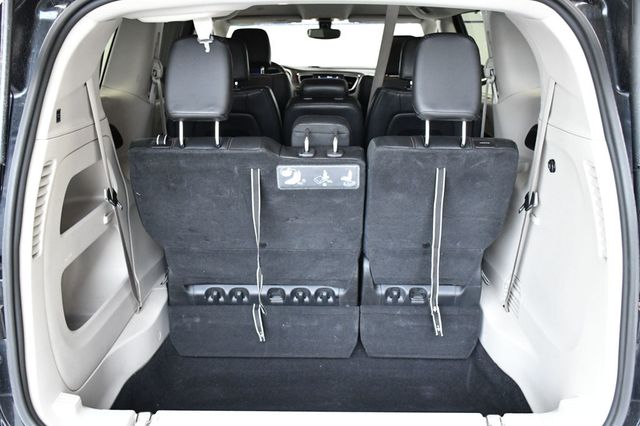 2019 Chrysler Pacifica Touring L FWD - 23011533 - 12