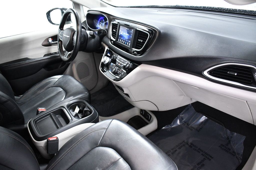 2019 Chrysler Pacifica Touring L FWD - 23011533 - 16