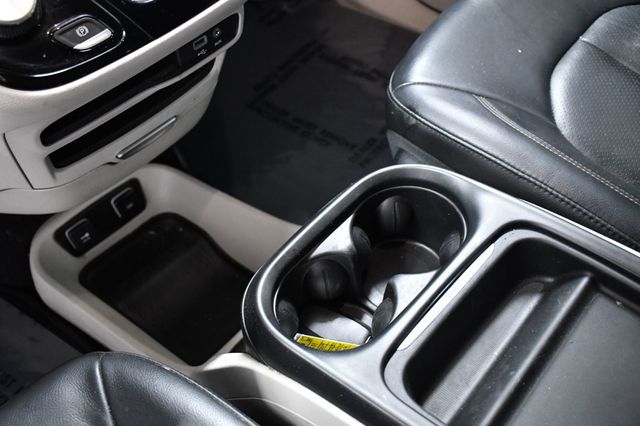 2019 Chrysler Pacifica Touring L FWD - 23011533 - 24