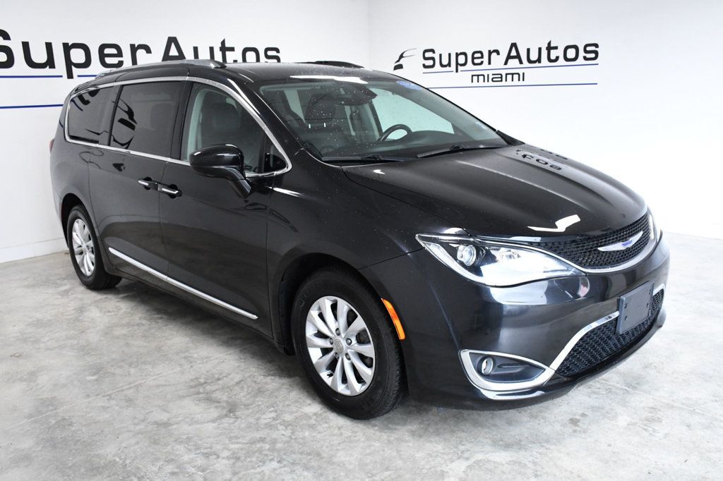 2019 Chrysler Pacifica Touring L FWD - 23011533 - 2