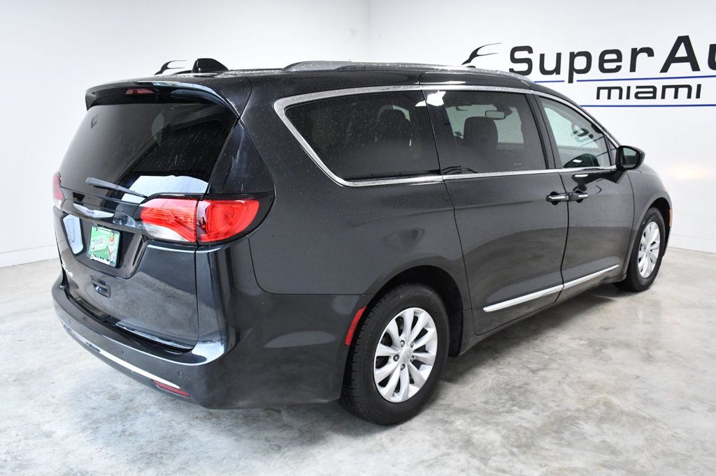 2019 Chrysler Pacifica Touring L FWD - 23011533 - 3