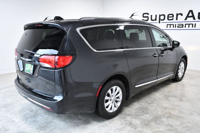 2019 Chrysler Pacifica Touring L FWD - 23011533 - 3
