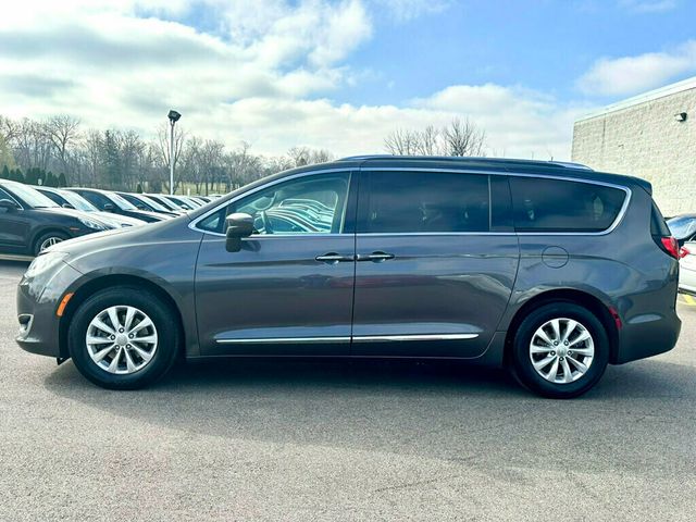 2019 Chrysler Pacifica Touring L FWD - 22353887 - 17