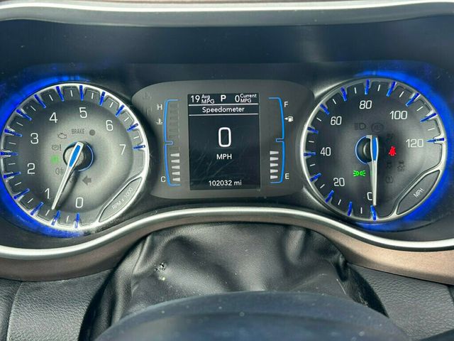2019 Chrysler Pacifica Touring L FWD - 22353887 - 30