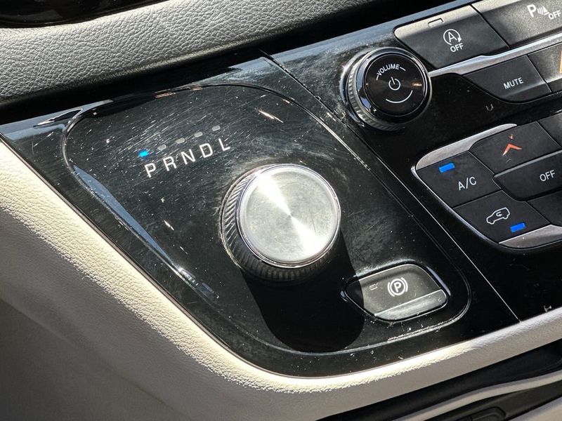 2019 Chrysler Pacifica Touring L Plus - 23050746 - 18