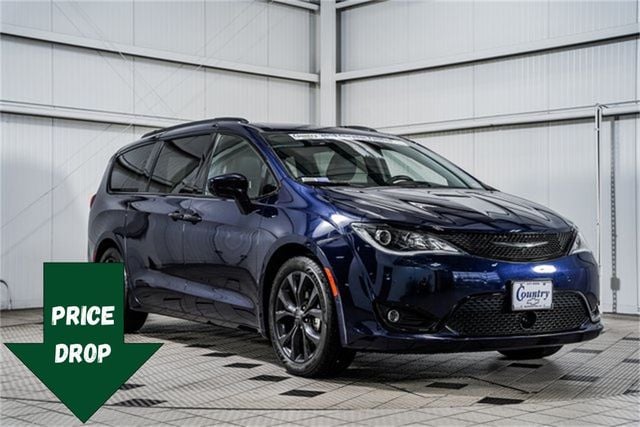 2019 Chrysler Pacifica Touring L Plus - 22384470 - 0