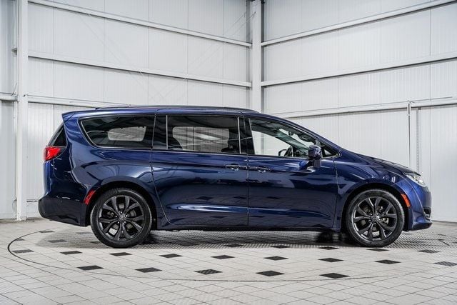 2019 Chrysler Pacifica Touring L Plus - 22384470 - 8