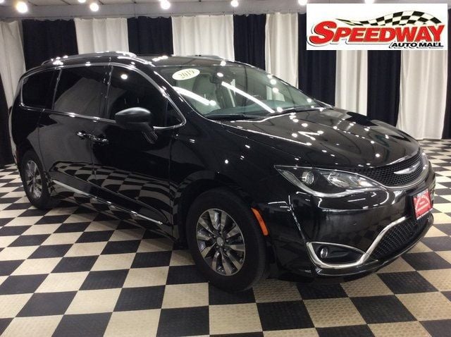 2019 Chrysler Pacifica Touring L Plus - 22715330 - 0