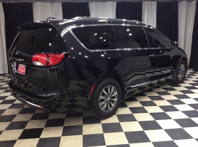 2019 Chrysler Pacifica Touring L Plus - 22715330 - 5