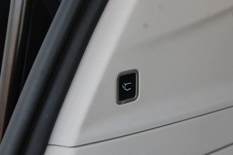 2019 Chrysler Pacifica Touring L Plus 4dr Mini Van - 22915520 - 17
