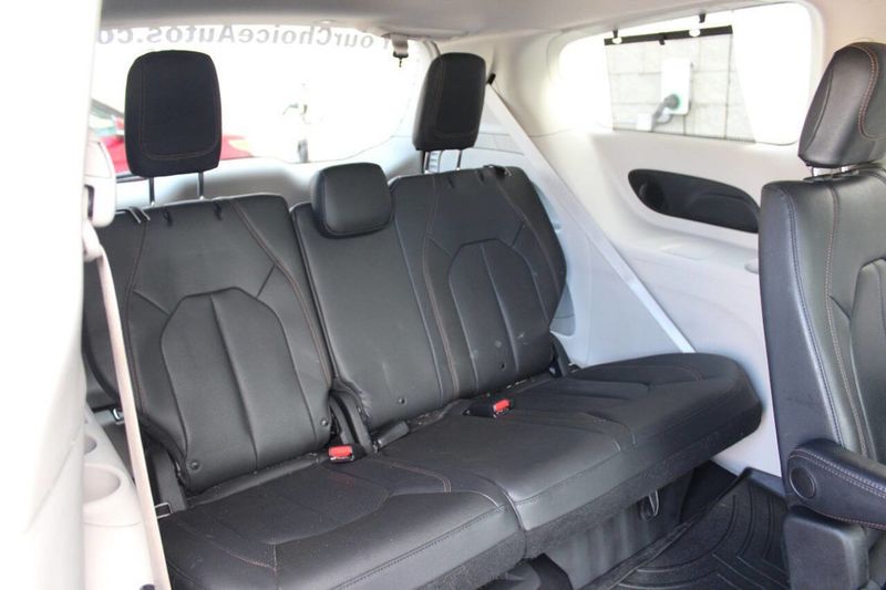 2019 Chrysler Pacifica Touring L Plus 4dr Mini Van - 22915520 - 20