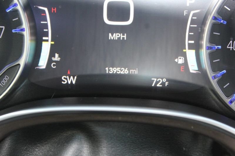 2019 Chrysler Pacifica Touring L Plus 4dr Mini Van - 22915520 - 33