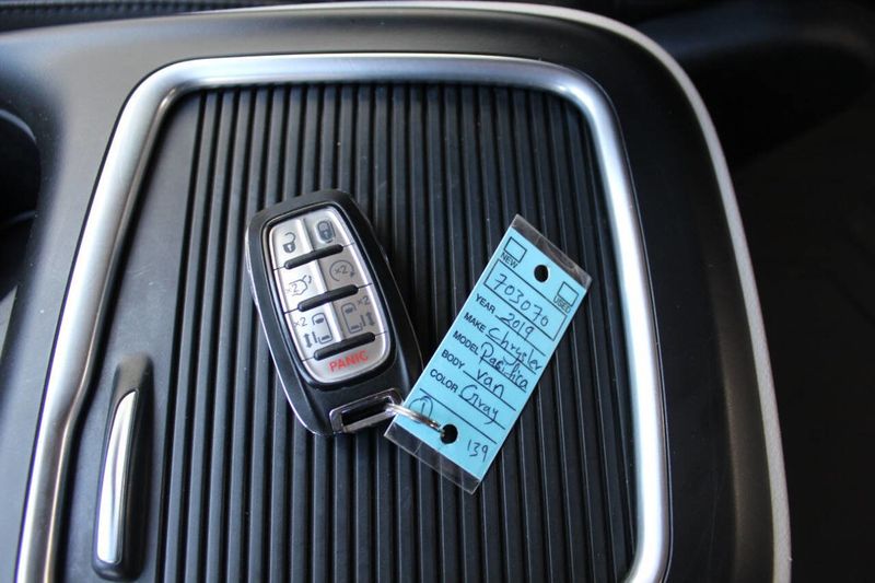 2019 Chrysler Pacifica Touring L Plus 4dr Mini Van - 22915520 - 35