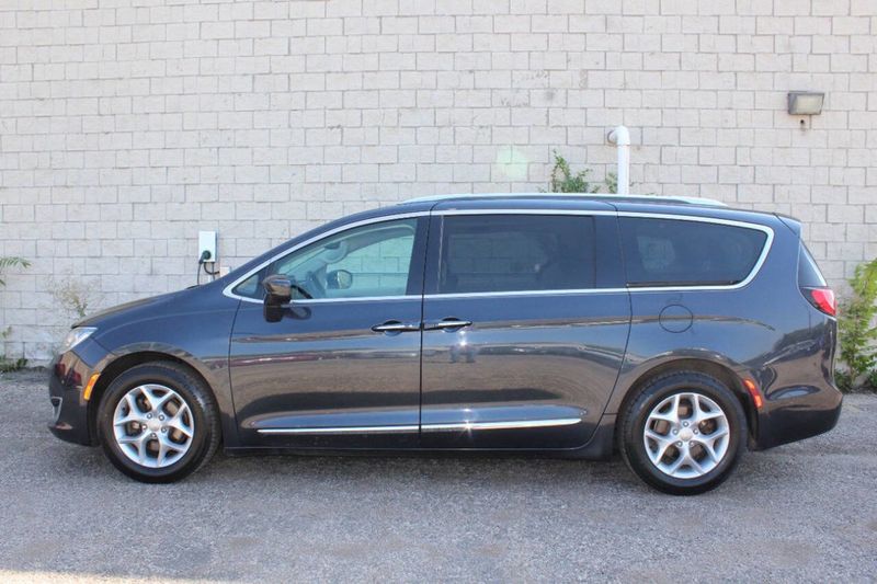 2019 Chrysler Pacifica Touring L Plus 4dr Mini Van - 22916535 - 1