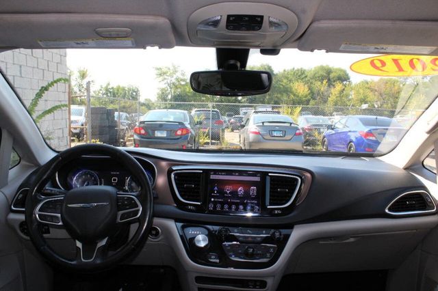 2019 Chrysler Pacifica Touring L Plus 4dr Mini Van - 22916535 - 27