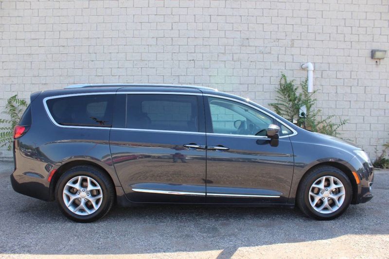 2019 Chrysler Pacifica Touring L Plus 4dr Mini Van - 22916535 - 5