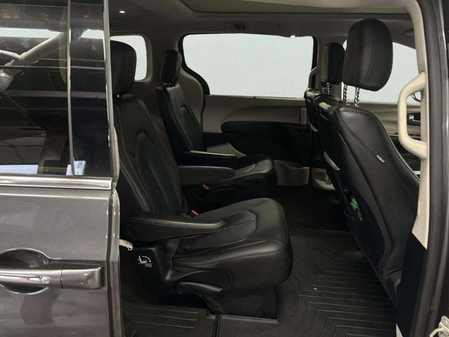 2019 Chrysler Pacifica Touring L Plus 4dr Mini Van - 23012860 - 17
