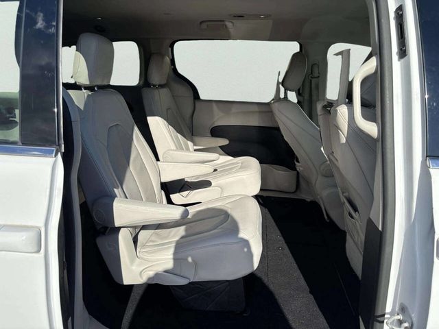 2019 Chrysler Pacifica Touring L Plus 4dr Mini Van - 23042994 - 17