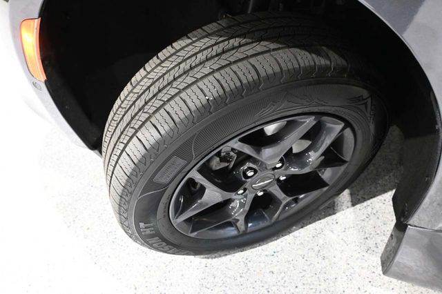 2019 Chrysler Pacifica Touring L Plus Handicap Mobility Van - 23065625 - 10