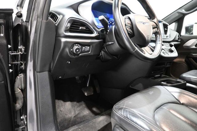 2019 Chrysler Pacifica Touring L Plus Handicap Mobility Van - 23065625 - 30