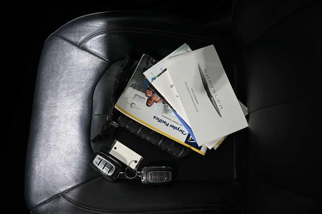2019 Chrysler Pacifica Touring L Plus Handicap Mobility Van - 23065625 - 37