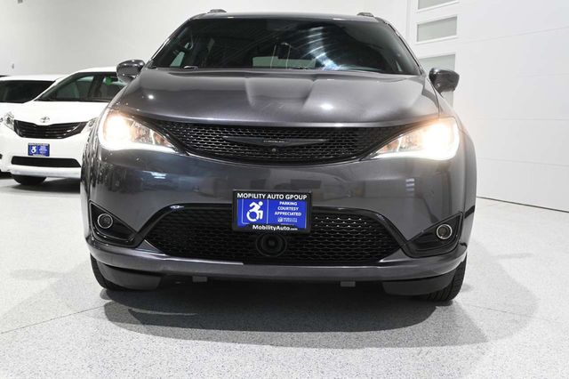2019 Chrysler Pacifica Touring L Plus Handicap Mobility Van - 23065625 - 3