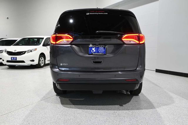 2019 Chrysler Pacifica Touring L Plus Handicap Mobility Van - 23065625 - 6