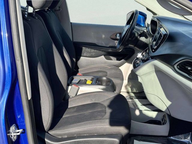 2019 Chrysler Pacifica Touring Plus FWD - 22963916 - 18