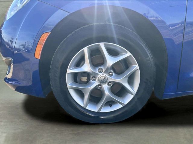 2019 Chrysler Pacifica Touring Plus FWD - 22963916 - 26