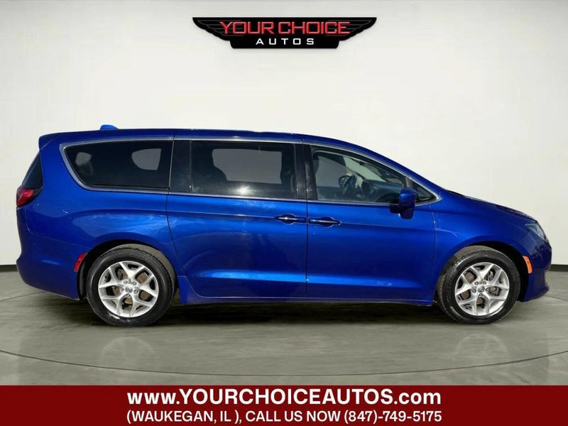 2019 Chrysler Pacifica Touring Plus FWD - 22963916 - 5