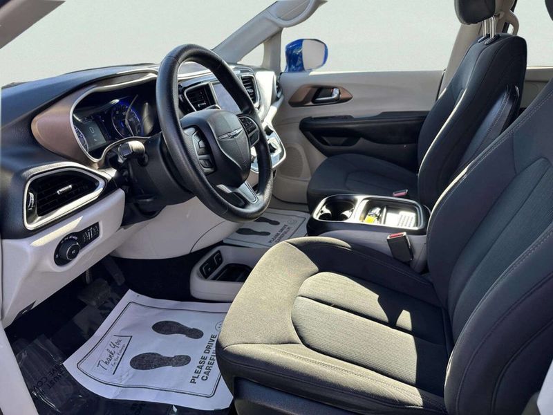 2019 Chrysler Pacifica Touring Plus FWD - 22963916 - 8