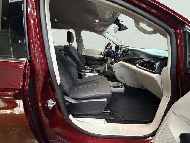 2019 Chrysler Pacifica Touring Plus FWD - 22978713 - 25